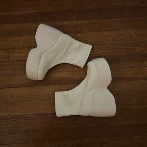 Moon boots white platform boots women’s mens size 39